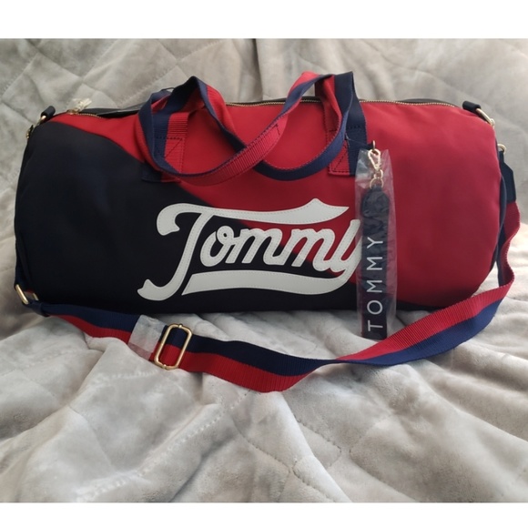 Tommy Hilfiger Handbags - NWT 🎉 Tommy Hilfiger Duffle Bag NWT